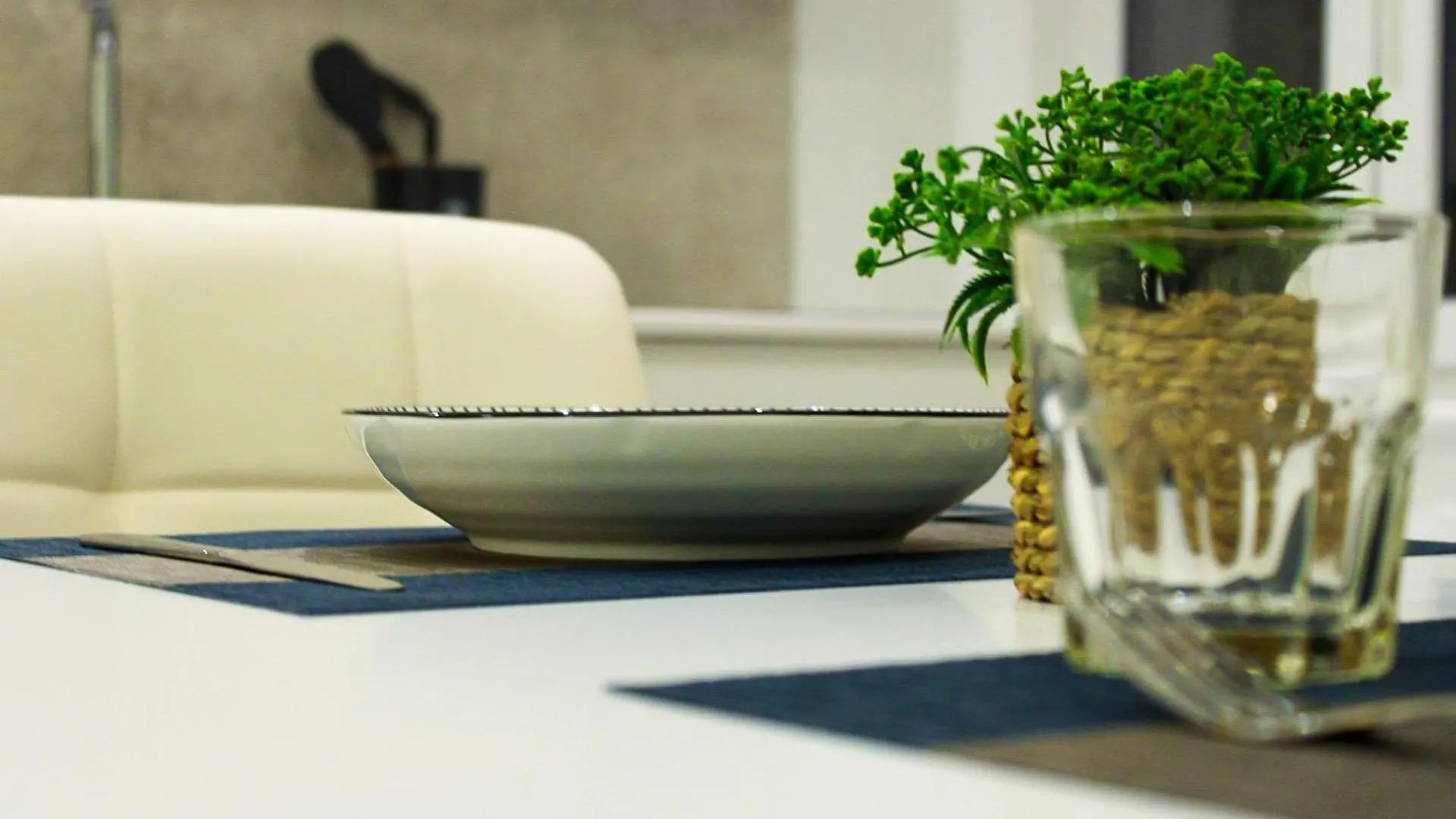 Modern & Bright Apartment Near Porta Garibaldi Milan 0*,  Italy